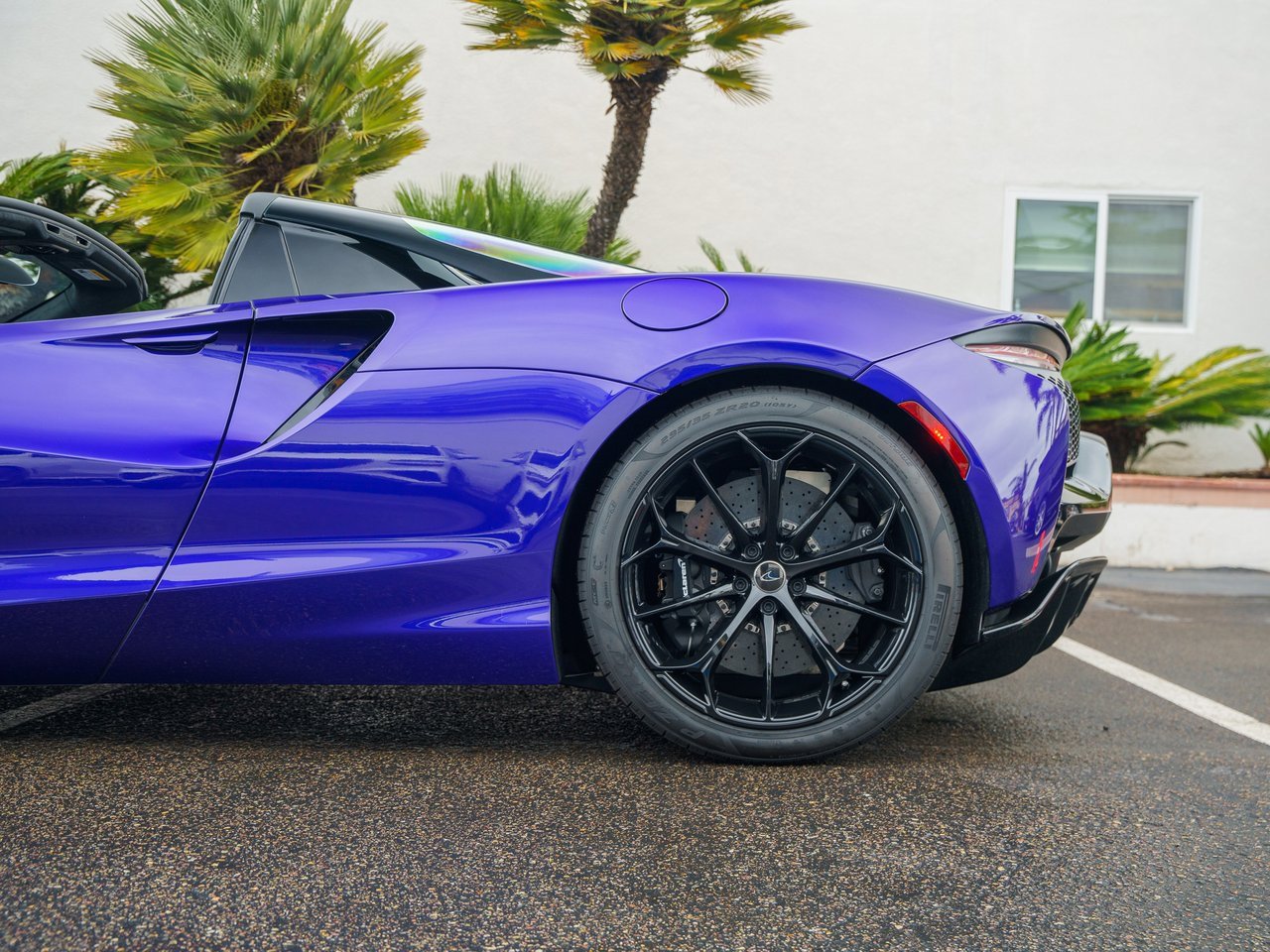 Used 2025 McLaren Artura Spider image 19