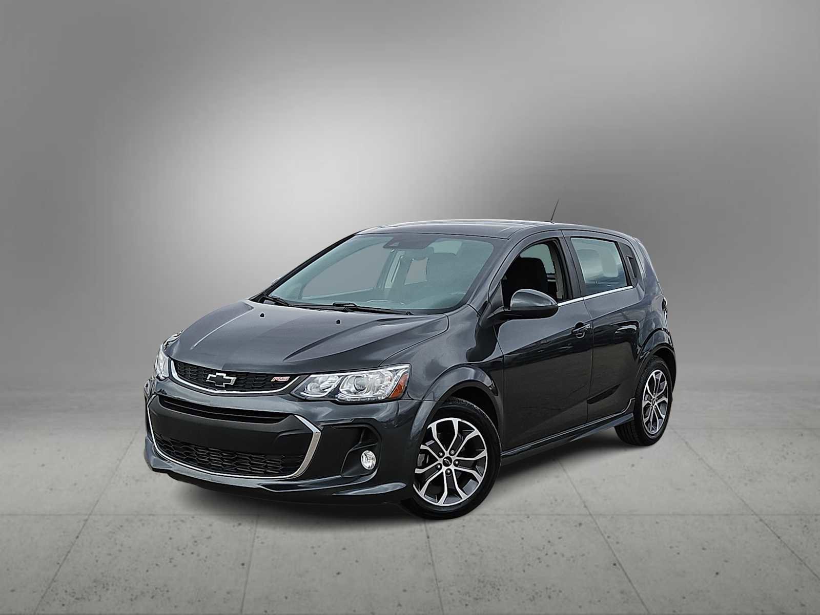 Used 2020 Chevrolet Sonic LT w/ Convenience Package image 1