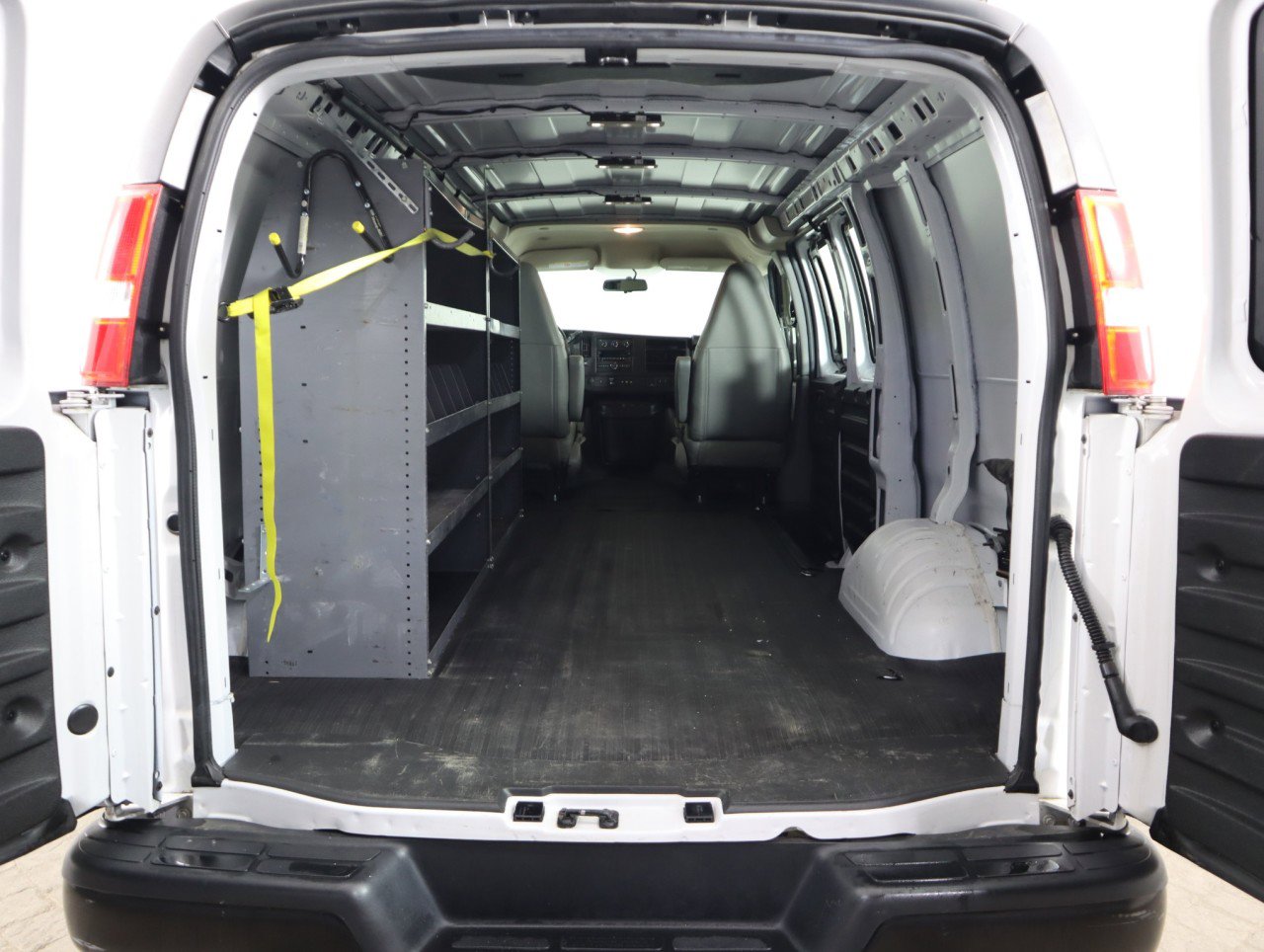 Used 2020 Chevrolet Express 2500 w/ Communications Package image 8