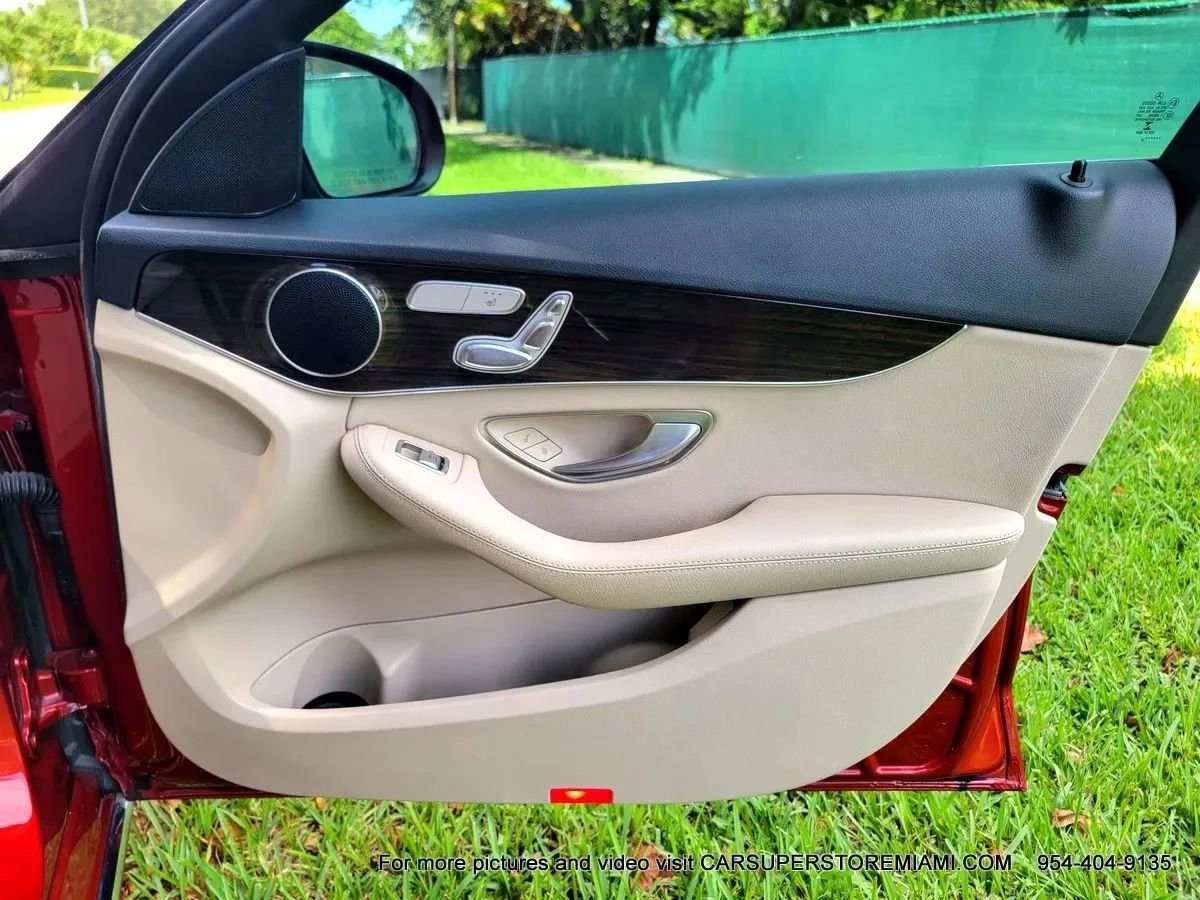 Used 2018 Mercedes-Benz C 300 Sedan image 36