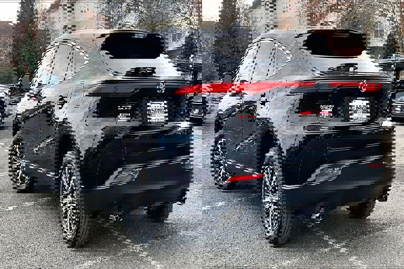 Used 2023 Toyota Venza LE image 10