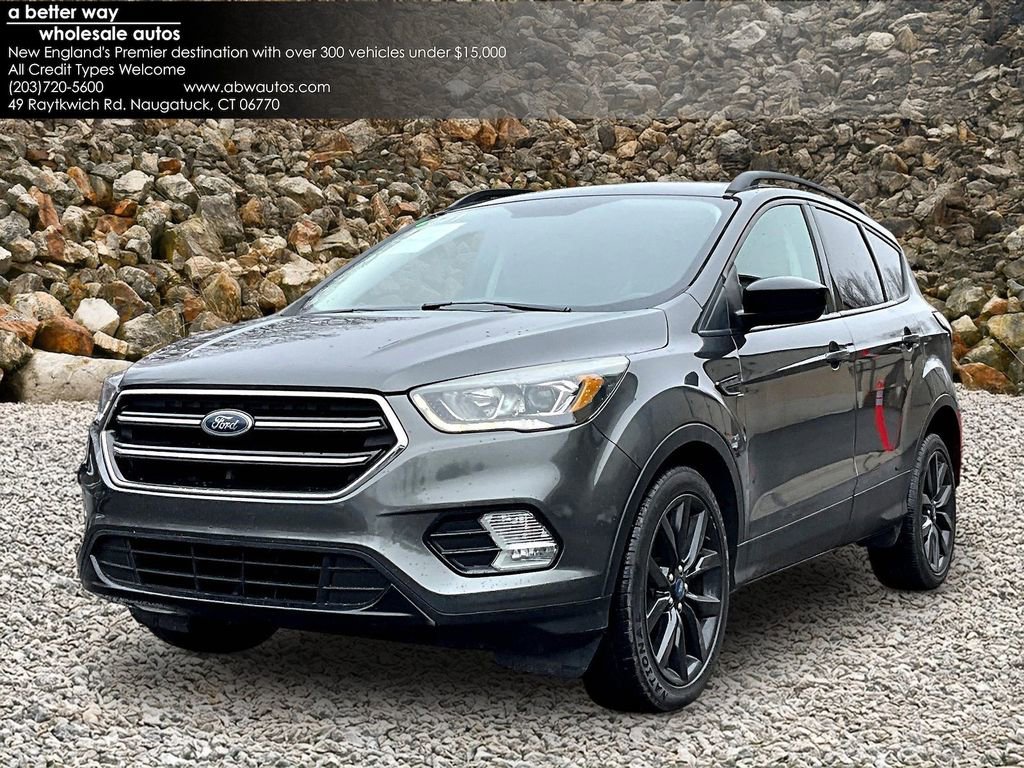 Used 2018 Ford Escape SE w/ SE Sport Appearance Package image 1