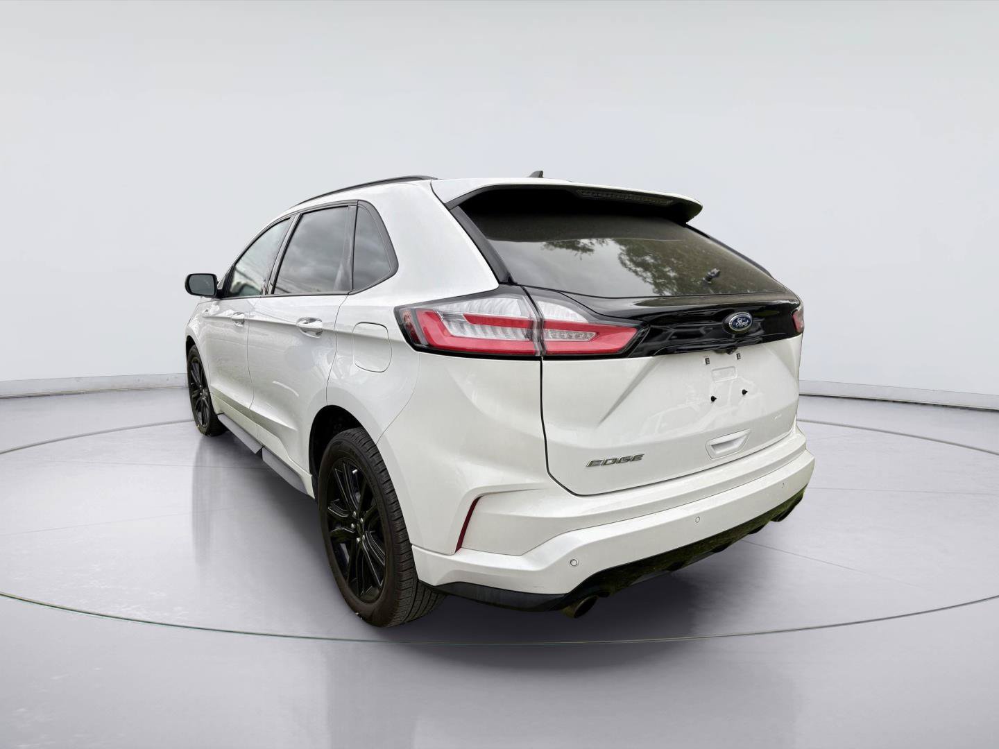 Used 2020 Ford Edge ST-Line FWD image 7