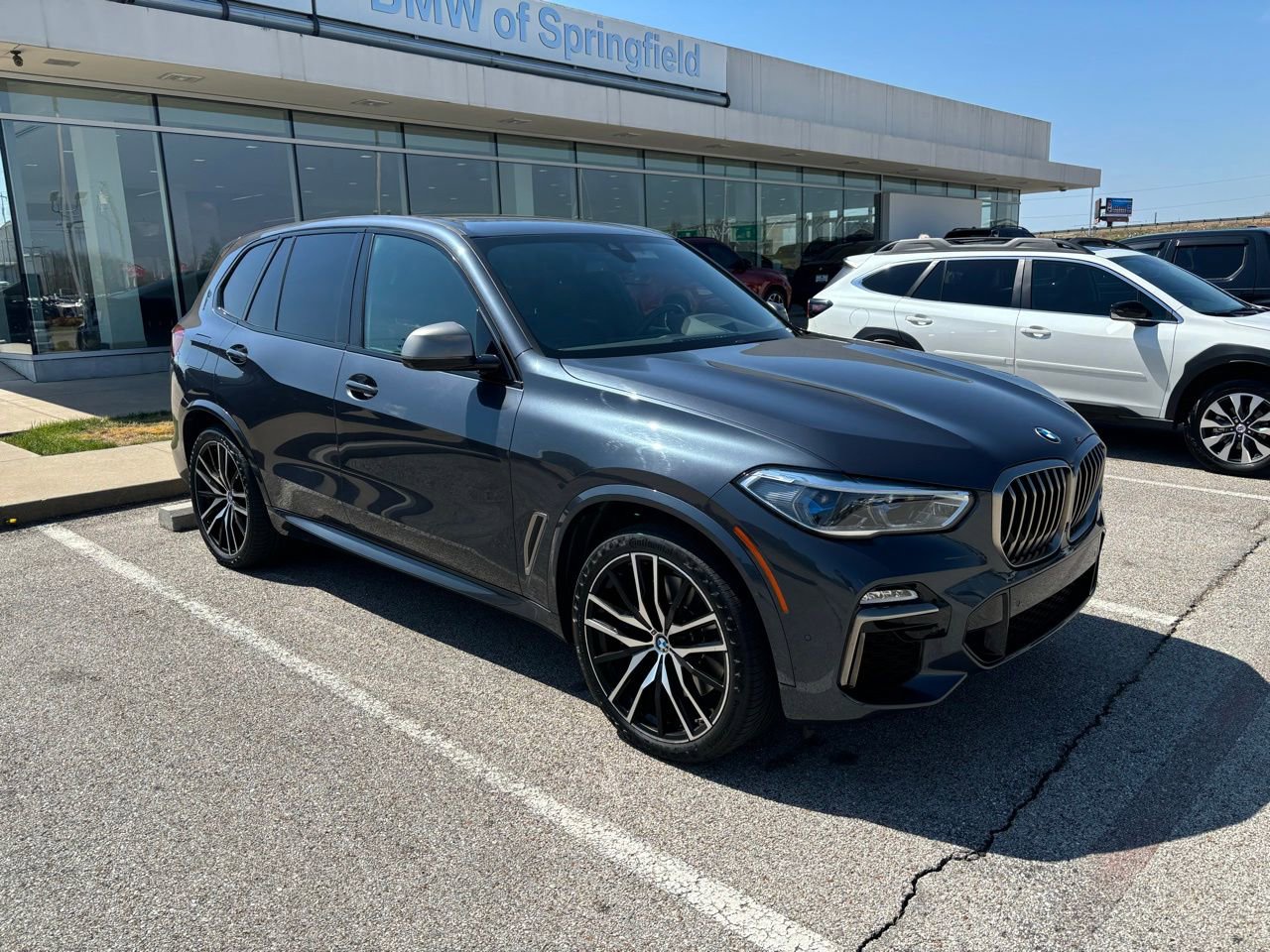 Used 2020 BMW X5 M50i w/ Executive Package image 3