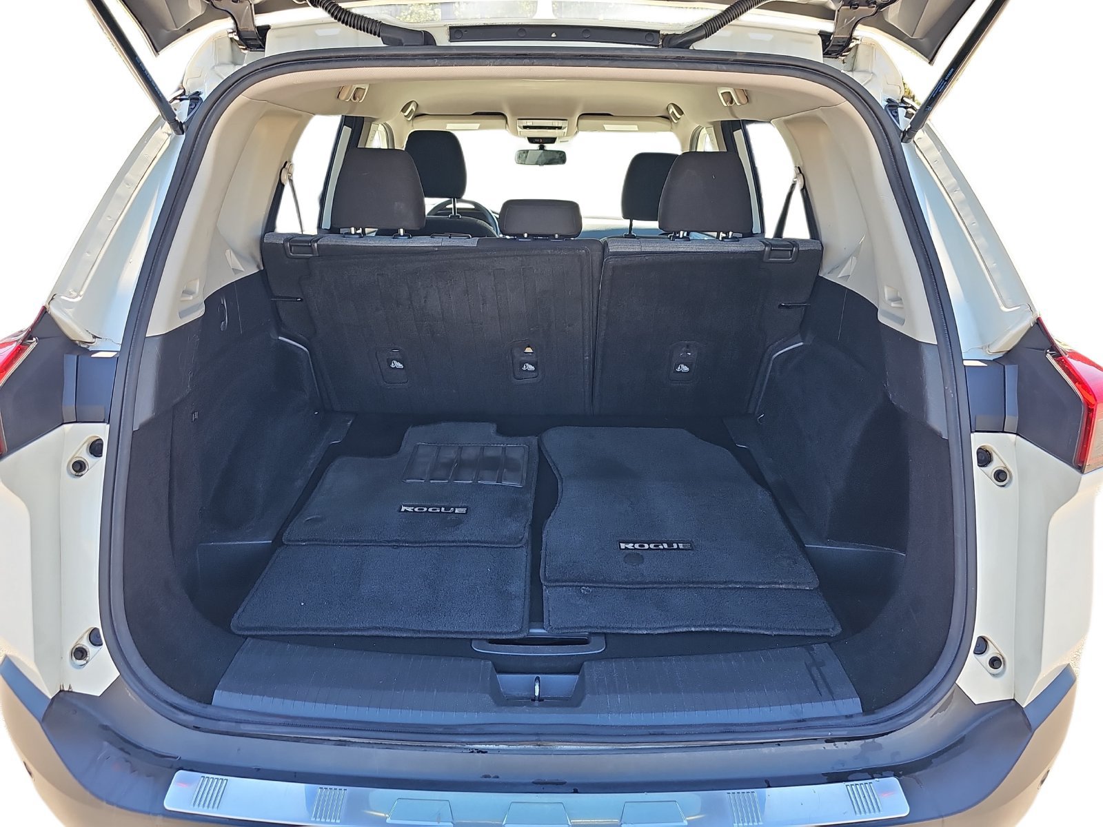 Used 2021 Nissan Rogue SV AWD/4WD image 29