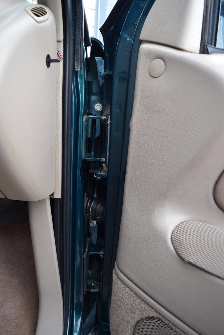 Used 1997 Chevrolet Silverado 1500 4x4 Regular Cab w/ Preferred Equipment Group 2 image 51