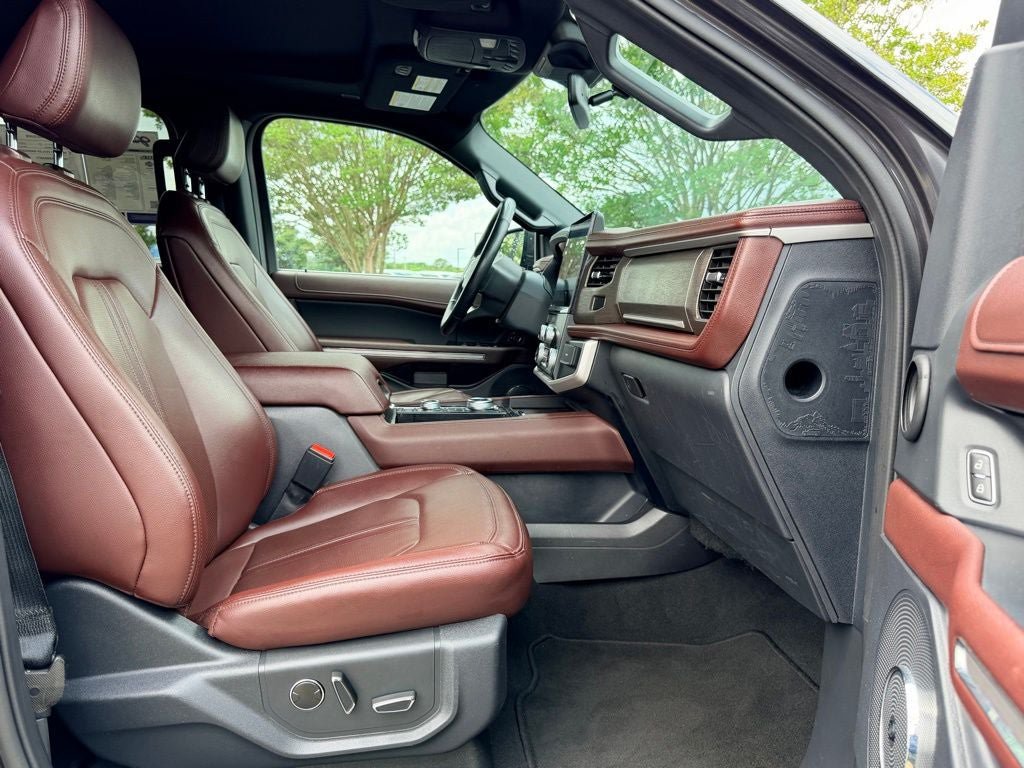 Used 2024 Ford Expedition Max Limited AWD/4WD image 11