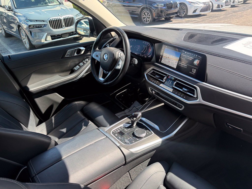 Used 2022 BMW X7 xDrive40i w/ Premium Package AWD/4WD image 14