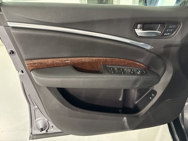 Used 2020 Acura MDX FWD image 19