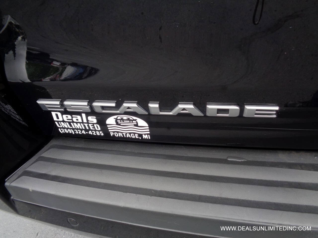 Used 2019 Cadillac Escalade ESV 4WD image 5