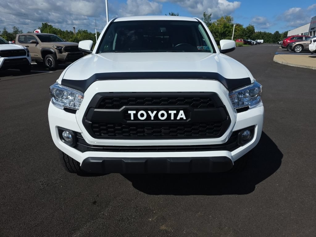 Used 2023 Toyota Tacoma SR5 w/ Technology Package AWD/4WD image 2