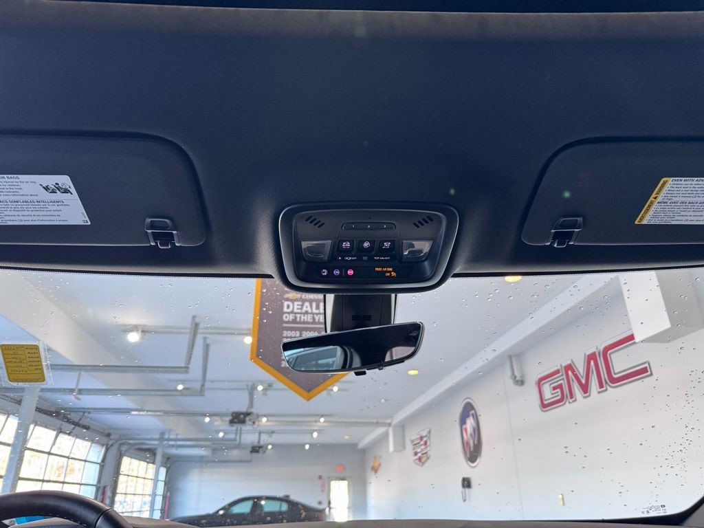 Certified 2023 Chevrolet Traverse RS image 25