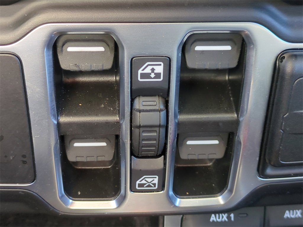 Used 2023 Jeep Wrangler Unlimited Sahara image 27