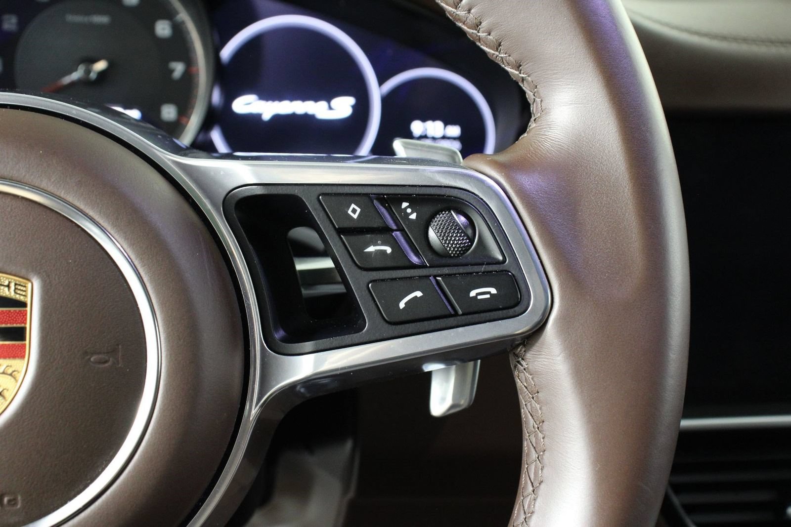 Certified 2023 Porsche Cayenne S AWD/4WD image 15