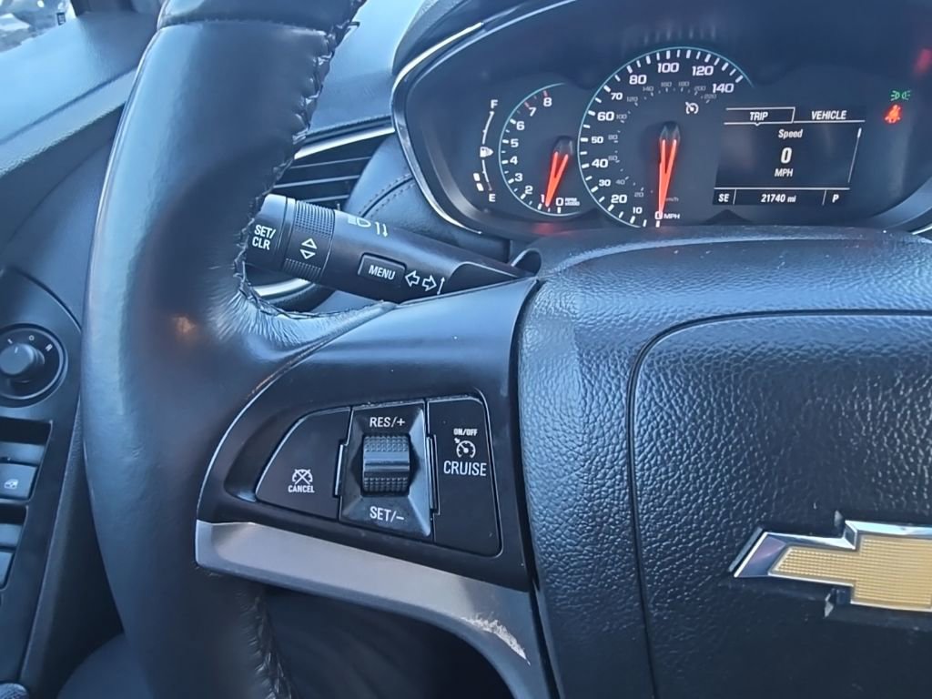Certified 2022 Chevrolet Trax LT w/ LT Convenience Package image 17