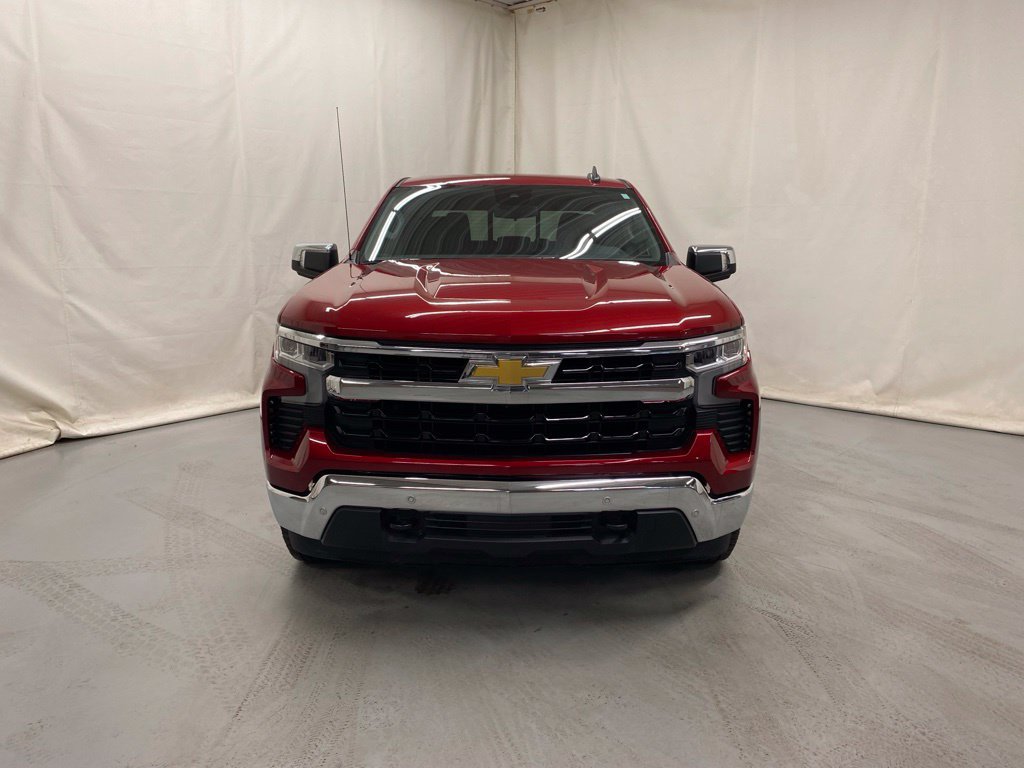 Used 2024 Chevrolet Silverado 1500 LT AWD/4WD image 3