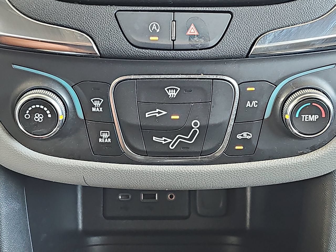 Used 2024 Chevrolet Equinox LS w/ LS Convenience Package AWD/4WD image 26