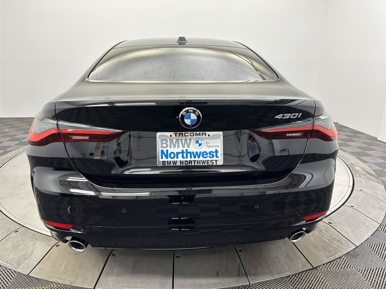 Used 2024 BMW 430i Coupe w/ Premium Package RWD image 15