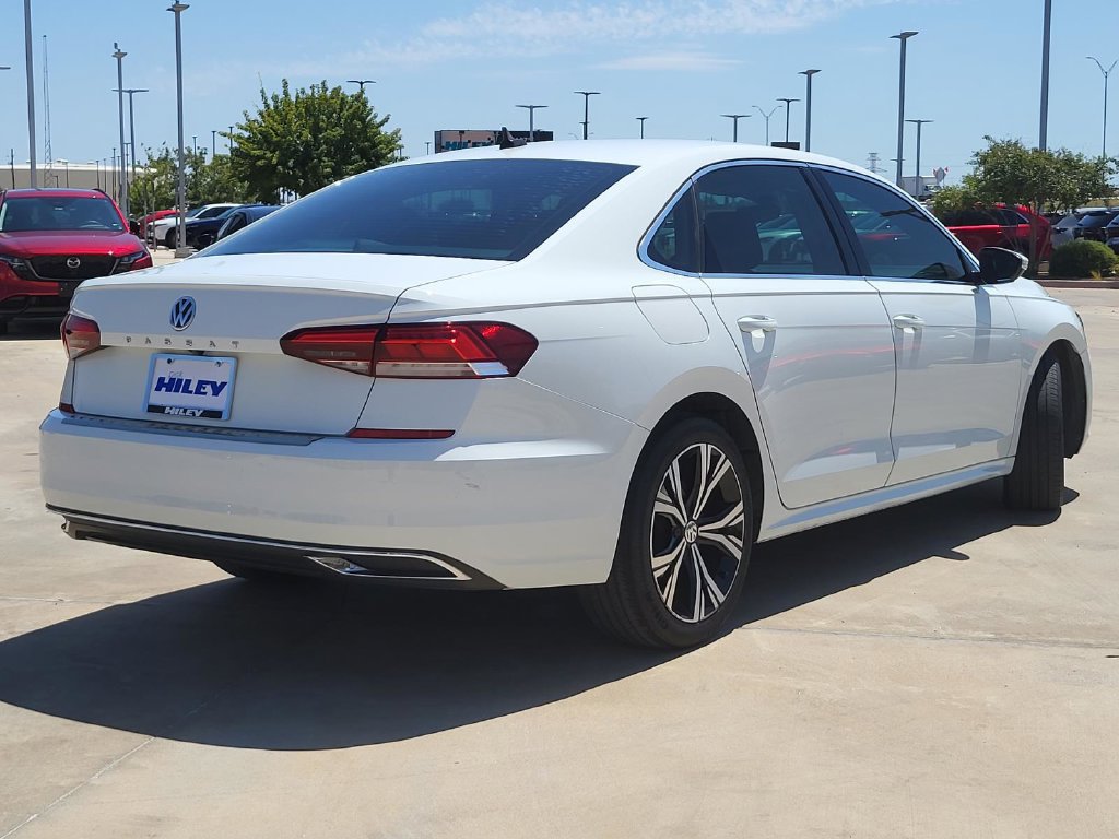 Used 2022 Volkswagen Passat 2.0T SE FWD image 5