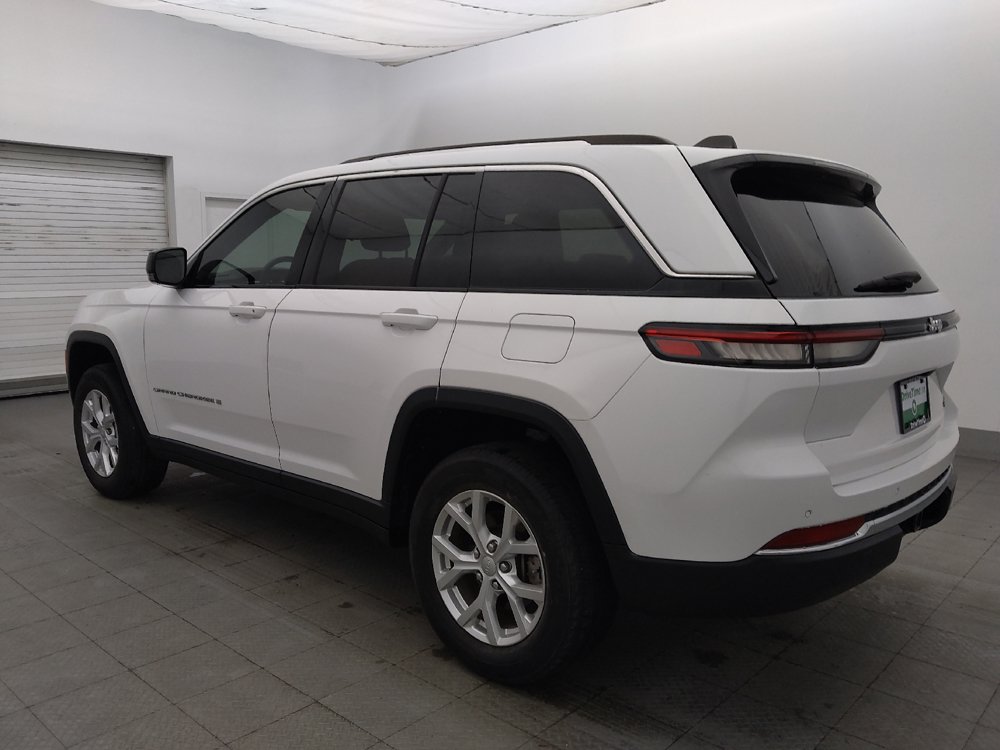 Used 2023 Jeep Grand Cherokee Limited RWD image 3