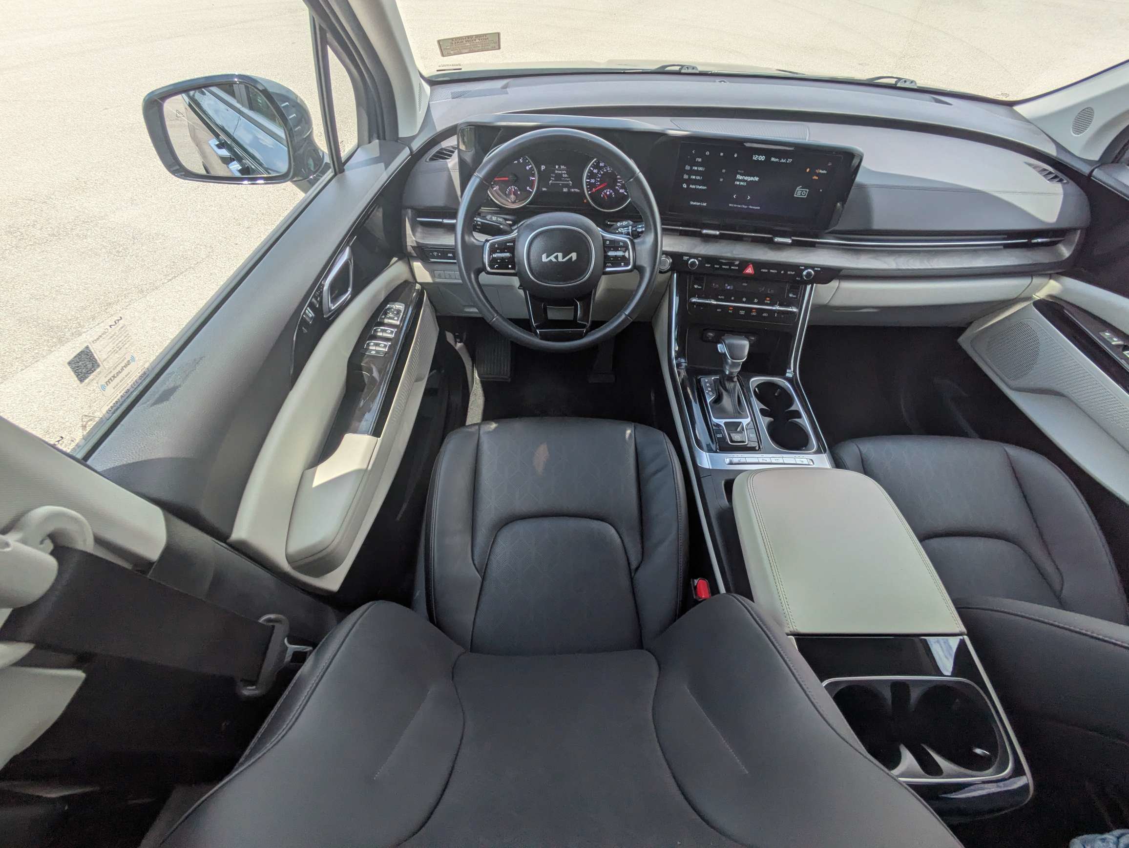 Certified 2024 Kia Carnival EX FWD image 18