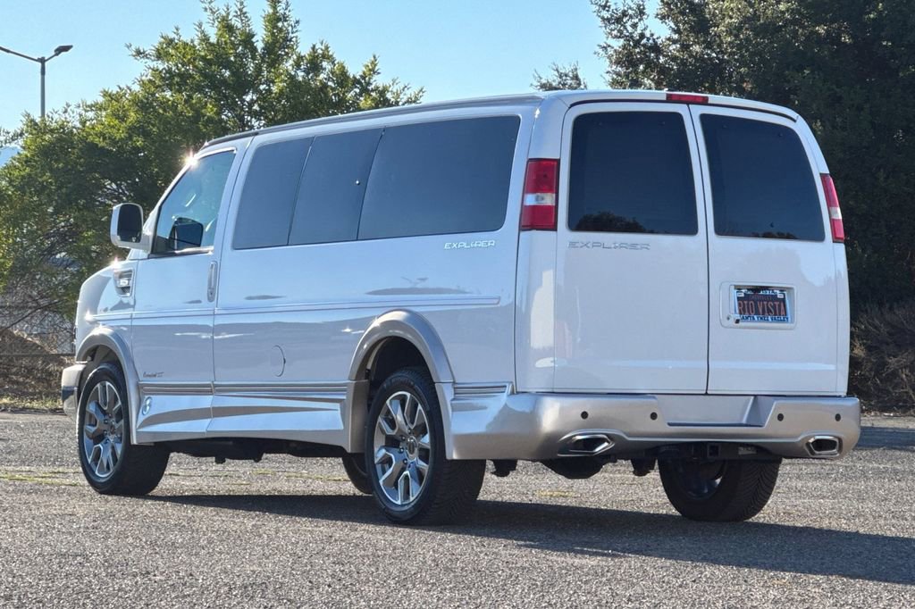 Used 2023 Chevrolet Express 2500 RWD image 6