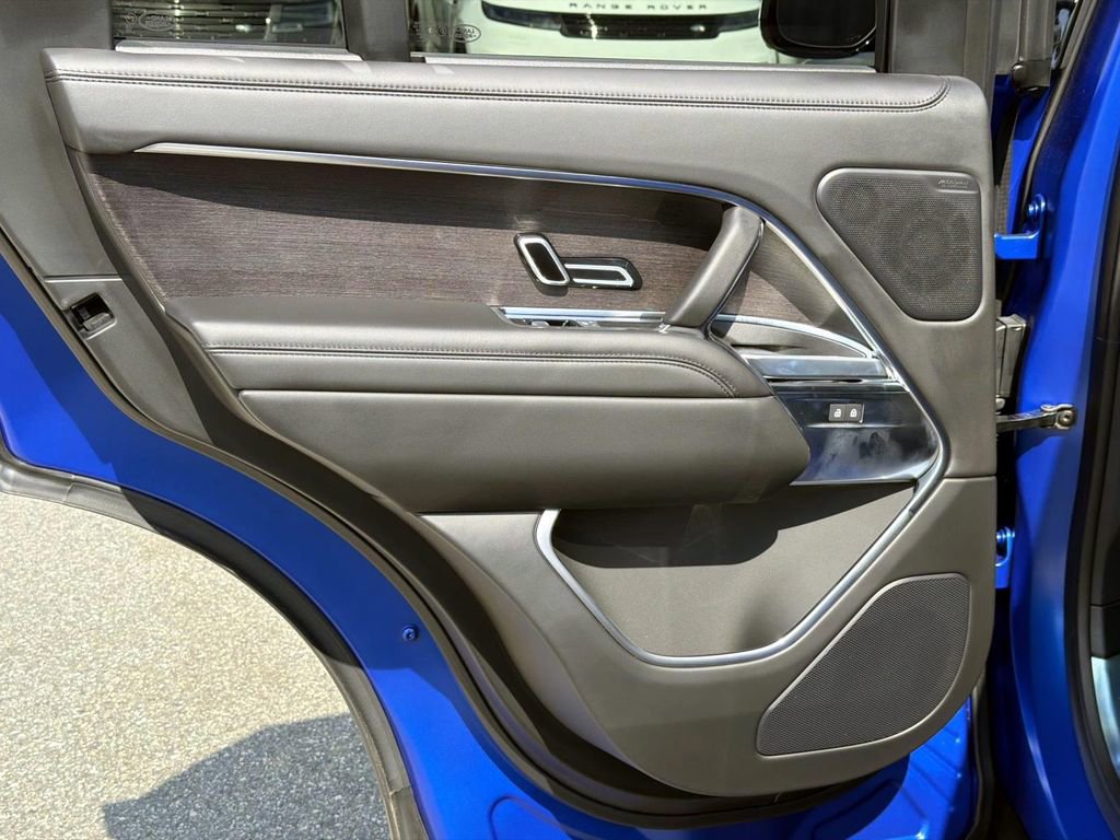 New 2026 Land Rover Range Rover SE AWD/4WD image 12