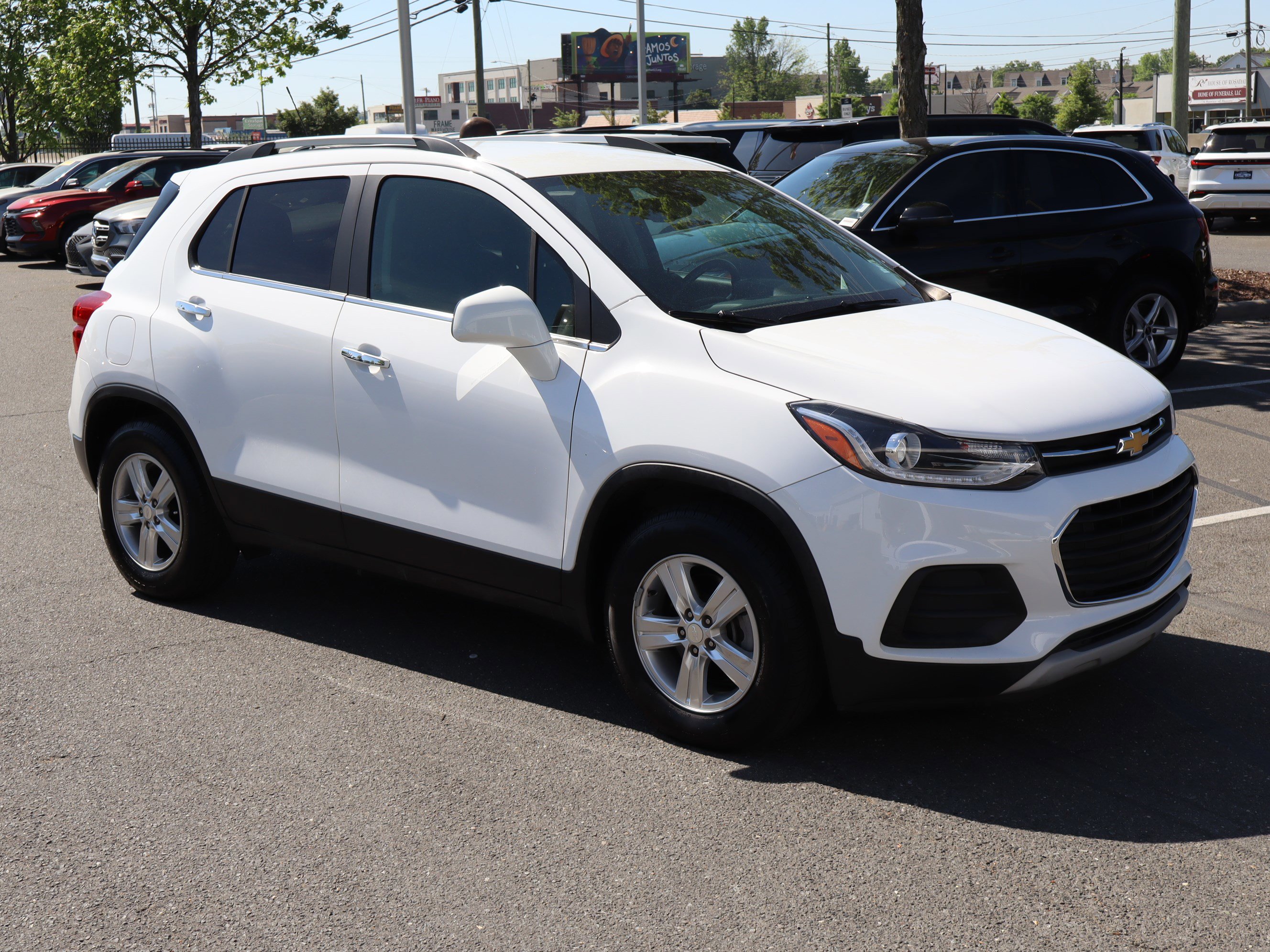 Used 2018 Chevrolet Trax LT w/ LT Convenience Package image 2