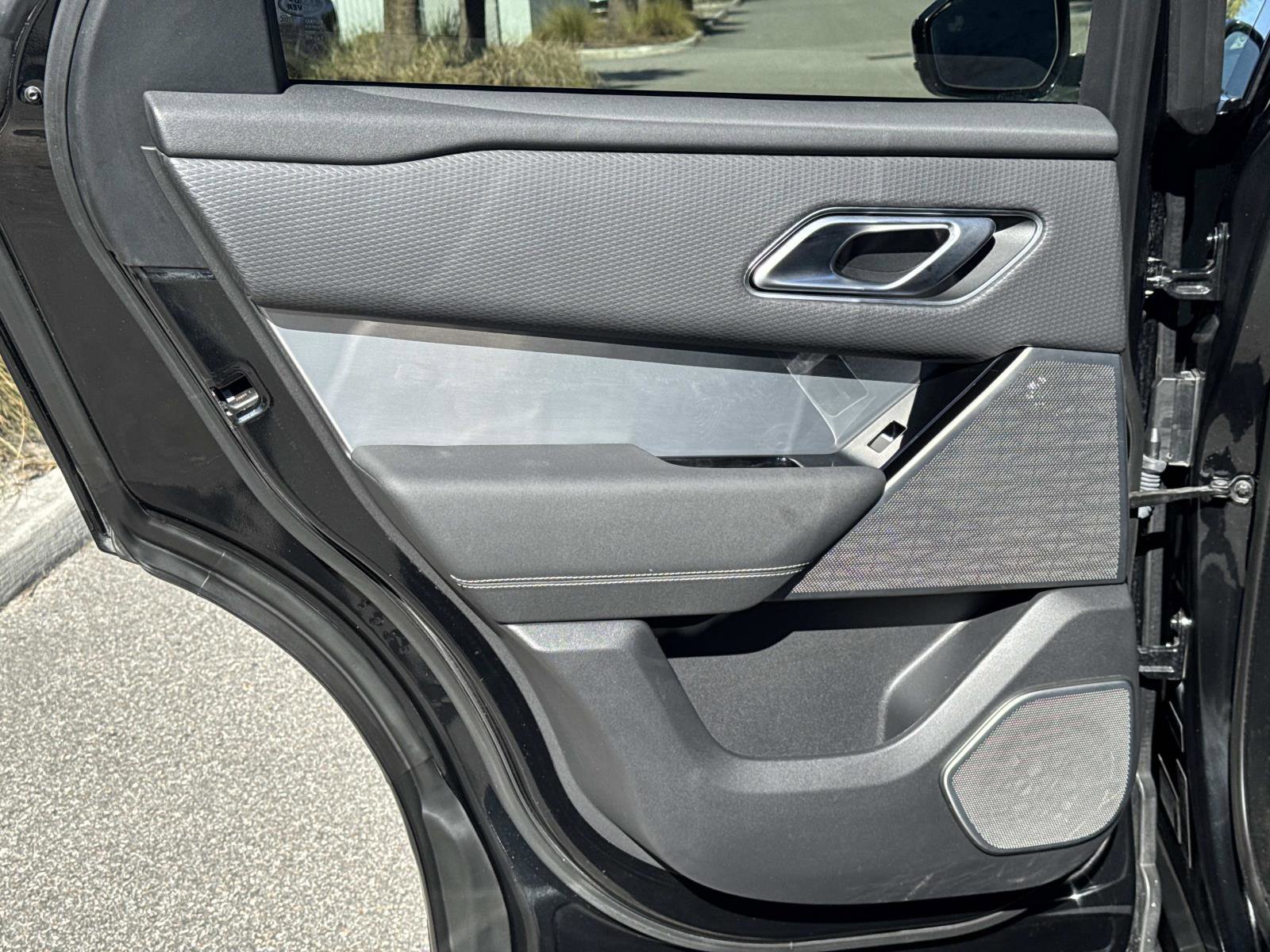 Used 2023 Land Rover Range Rover Velar HST image 13