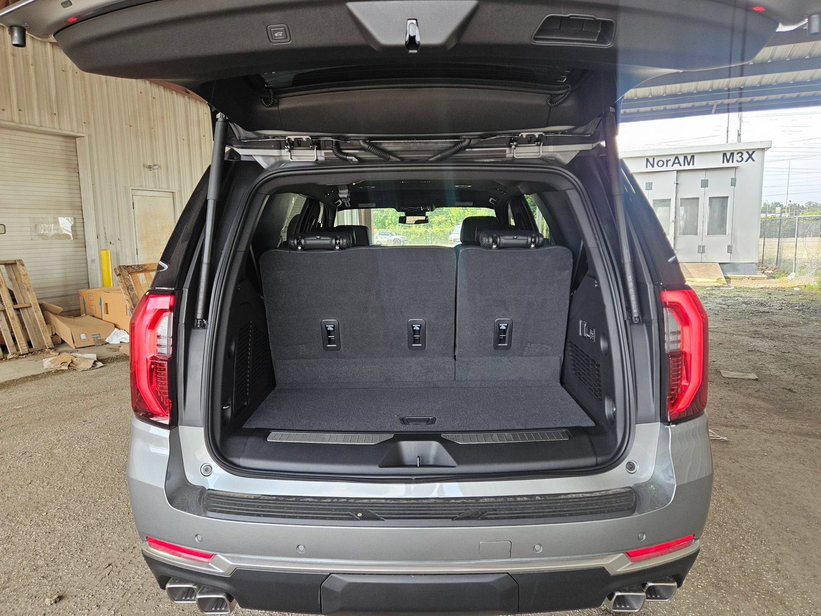 New 2026 GMC Yukon Denali AWD/4WD image 4