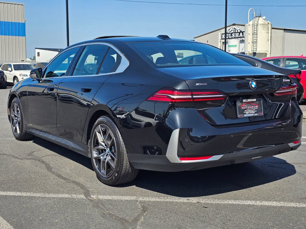 Used 2026 BMW 530i xDrive w/ Premium Package AWD/4WD image 3