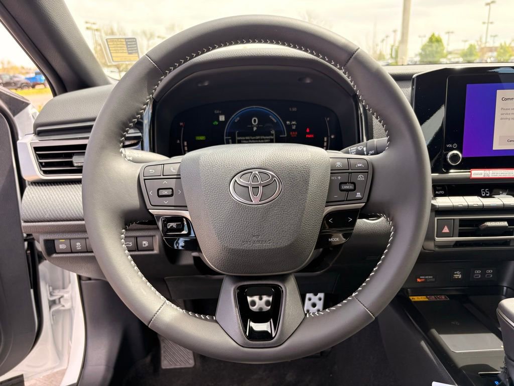 Used 2026 Toyota Camry SE FWD image 19