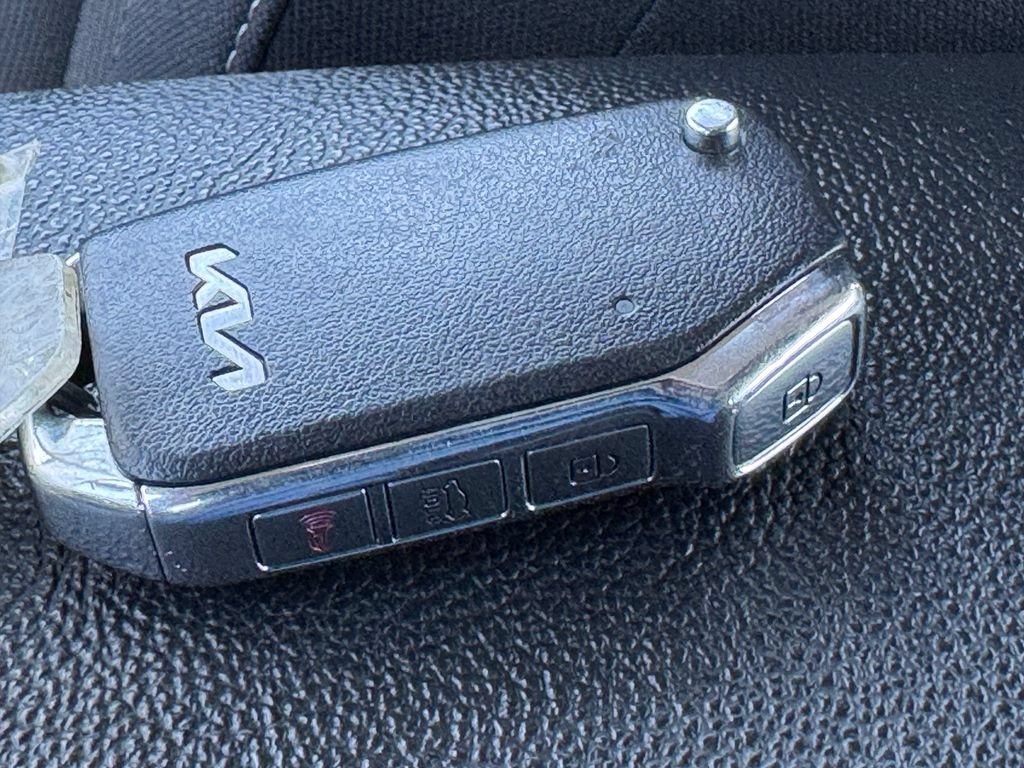 Used 2024 Kia Forte LXS w/ LXS Technology Package FWD image 31