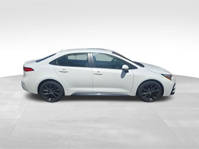Used 2025 Toyota Corolla SE image 7