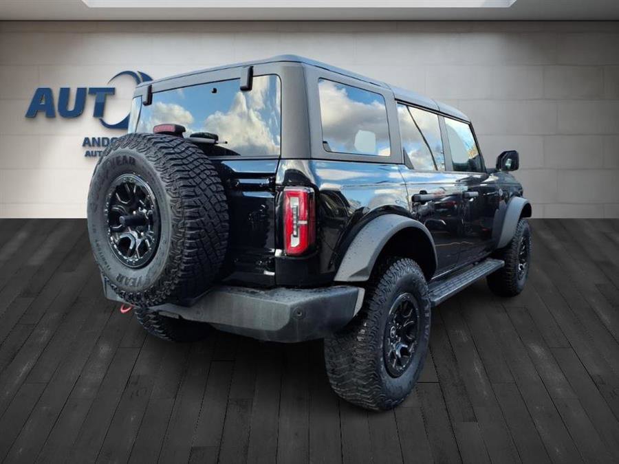 Used 2024 Ford Bronco Wildtrak image 9