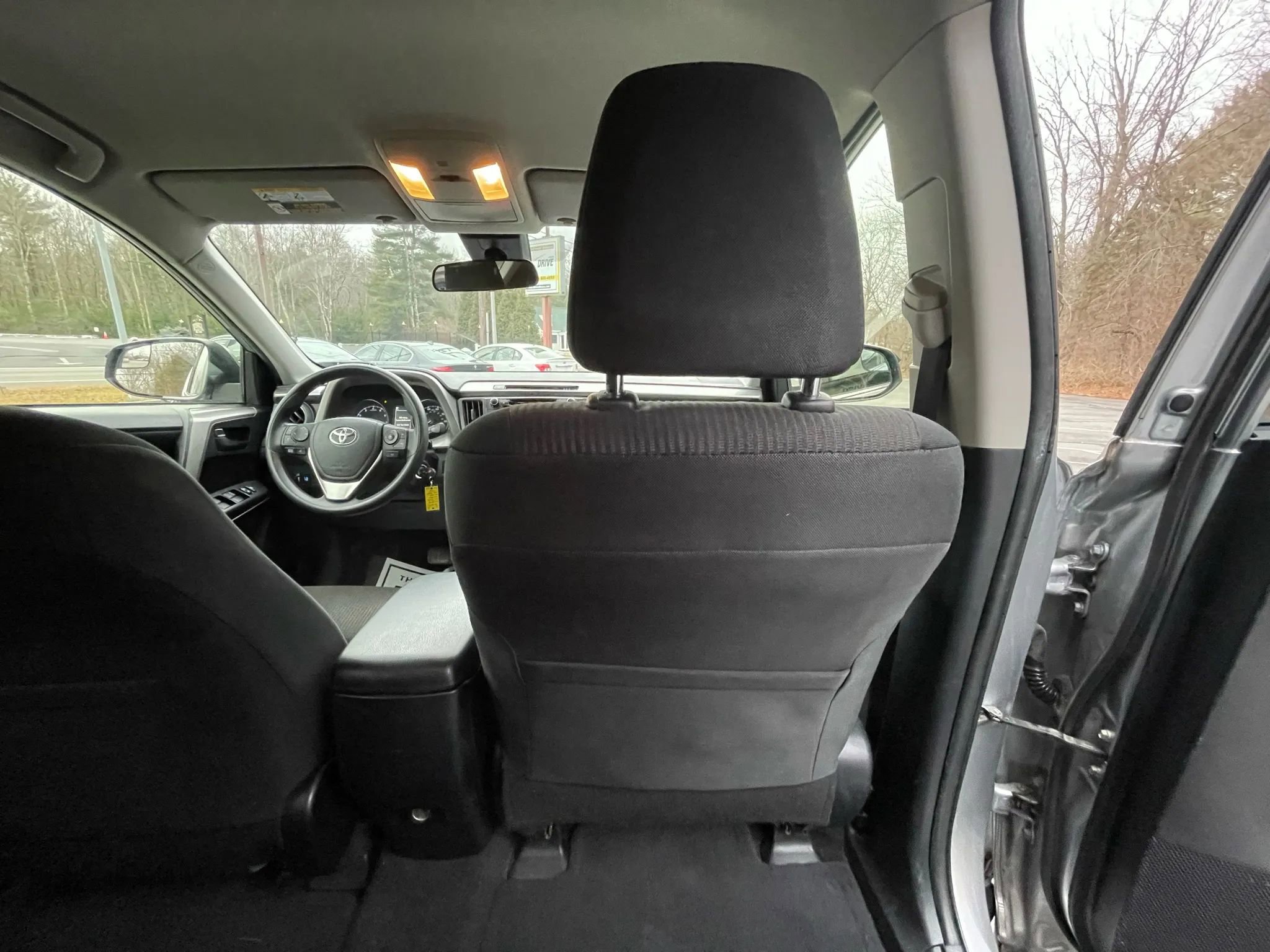 Used 2018 Toyota RAV4 LE w/ Carpet Mat Package image 34