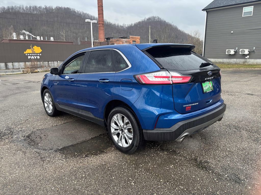 Used 2024 Ford Edge Titanium image 3
