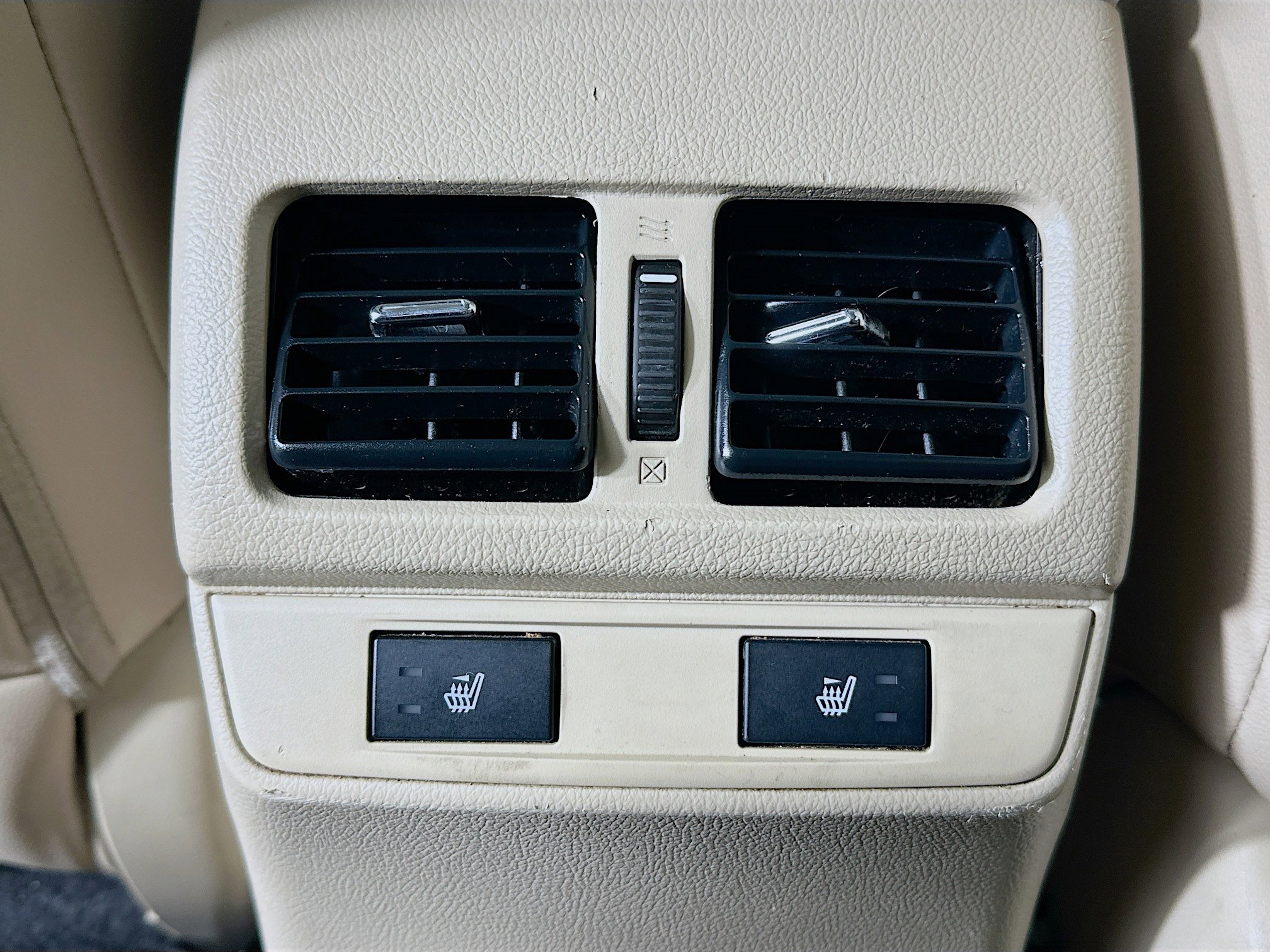 Used 2016 Subaru Outback 3.6R Limited image 27