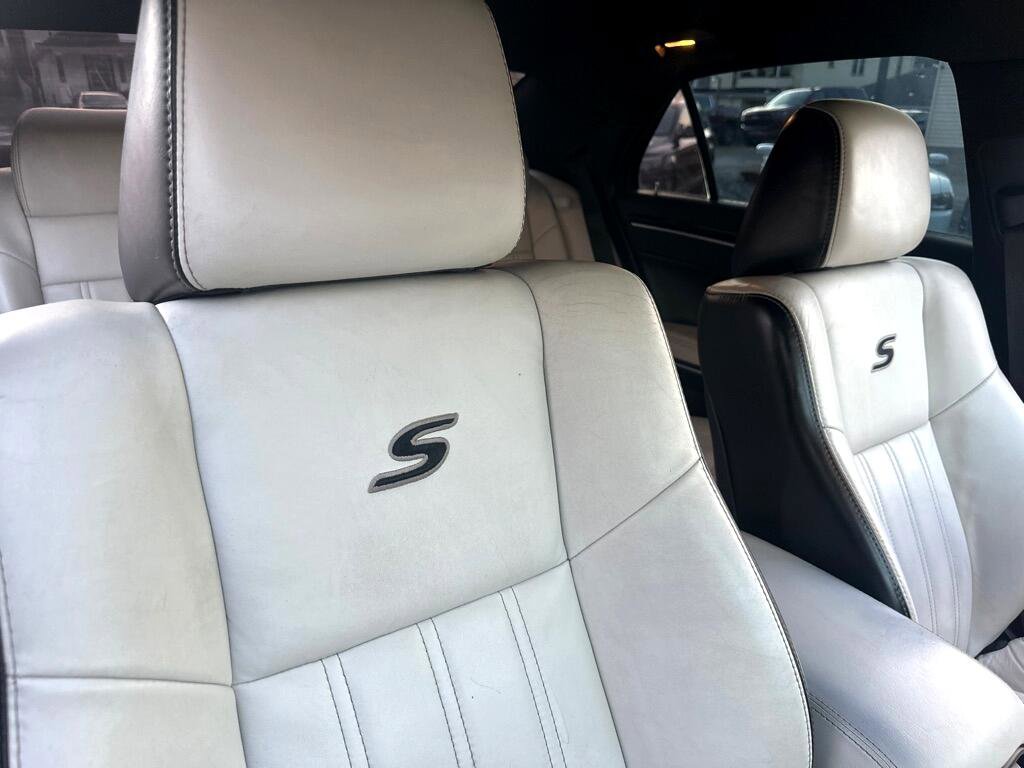 Used 2017 Chrysler 300 S image 27