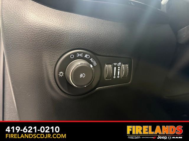 New 2026 Jeep Compass Latitude image 10