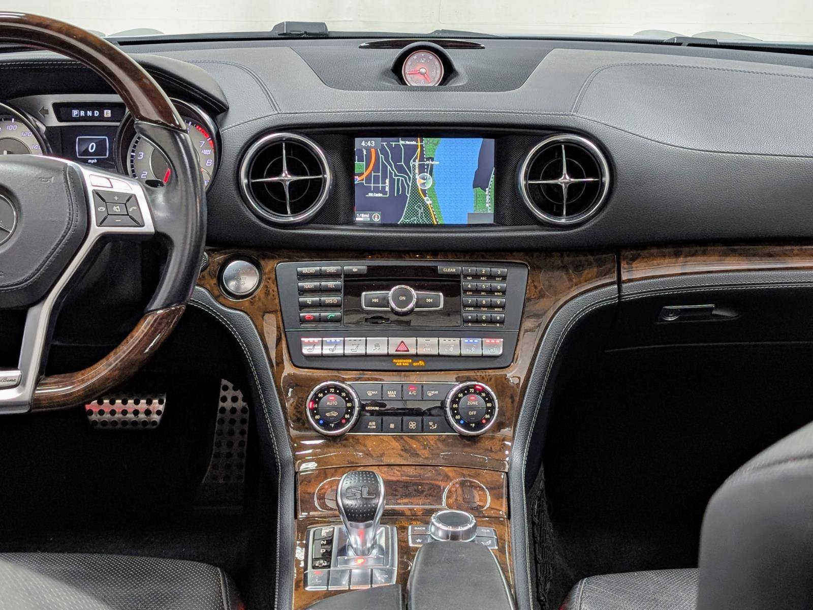 Used 2013 Mercedes-Benz SL 550 w/ Premium Pkg image 31