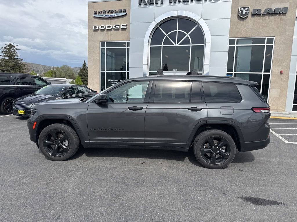 Used 2022 Jeep Grand Cherokee L Laredo AWD/4WD image 8