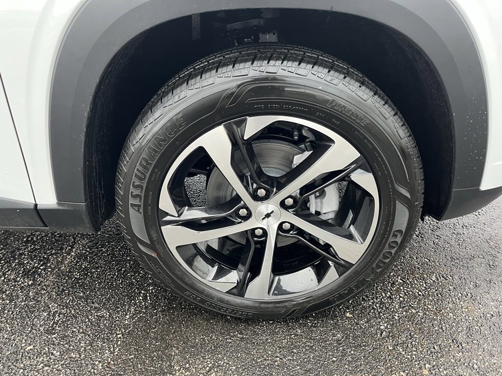 New 2026 Chevrolet Trax RS w/ Sunroof Package image 28