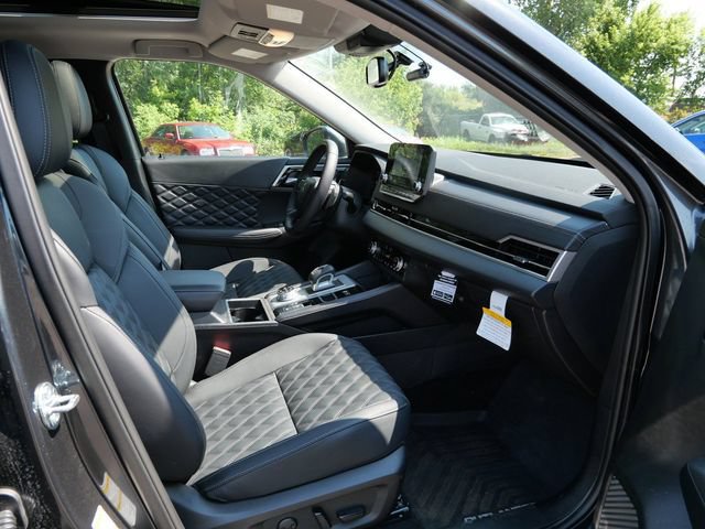 Used 2025 Mitsubishi Outlander SEL AWD/4WD image 8