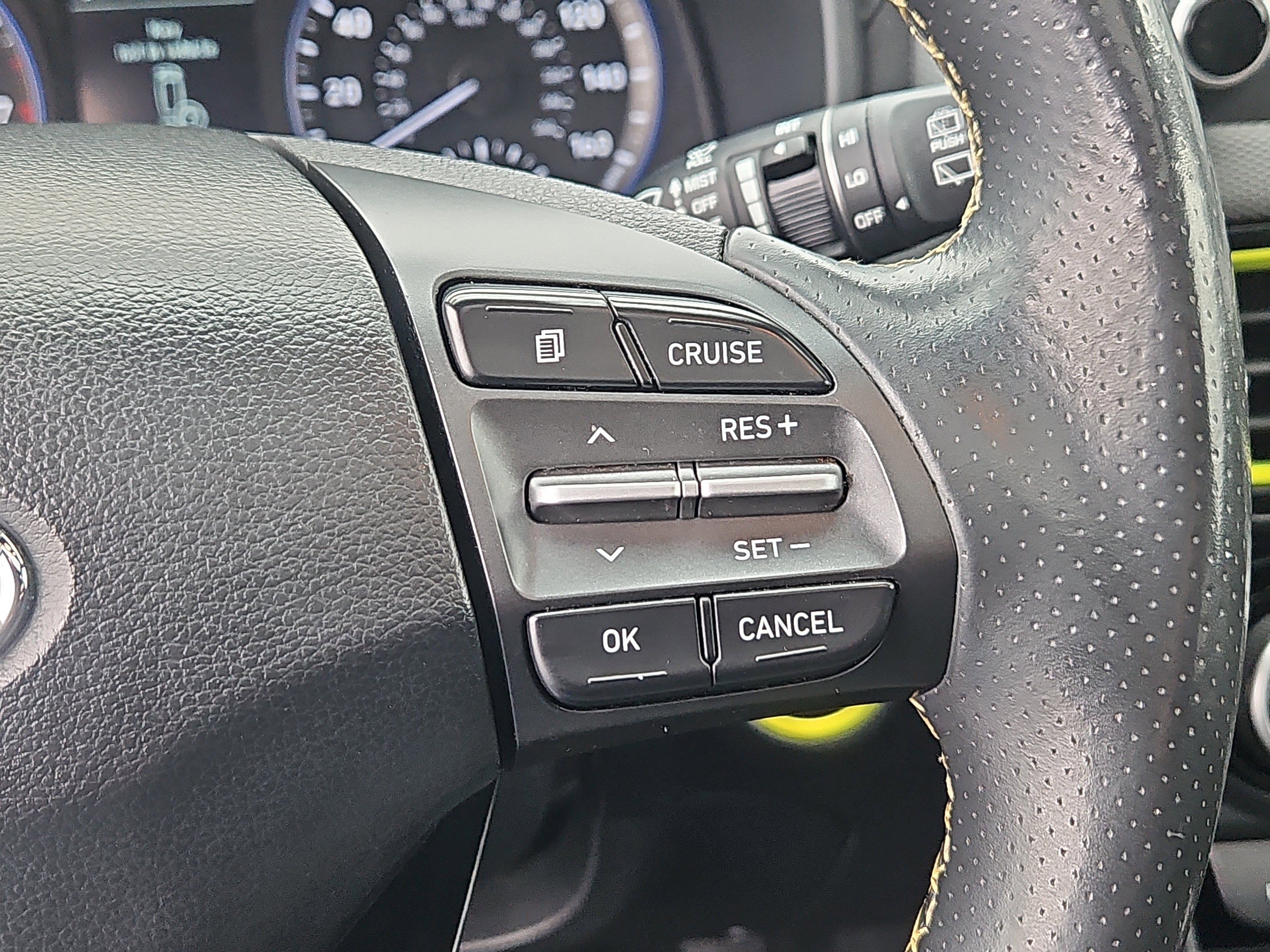 Used 2018 Hyundai Kona Limited image 16