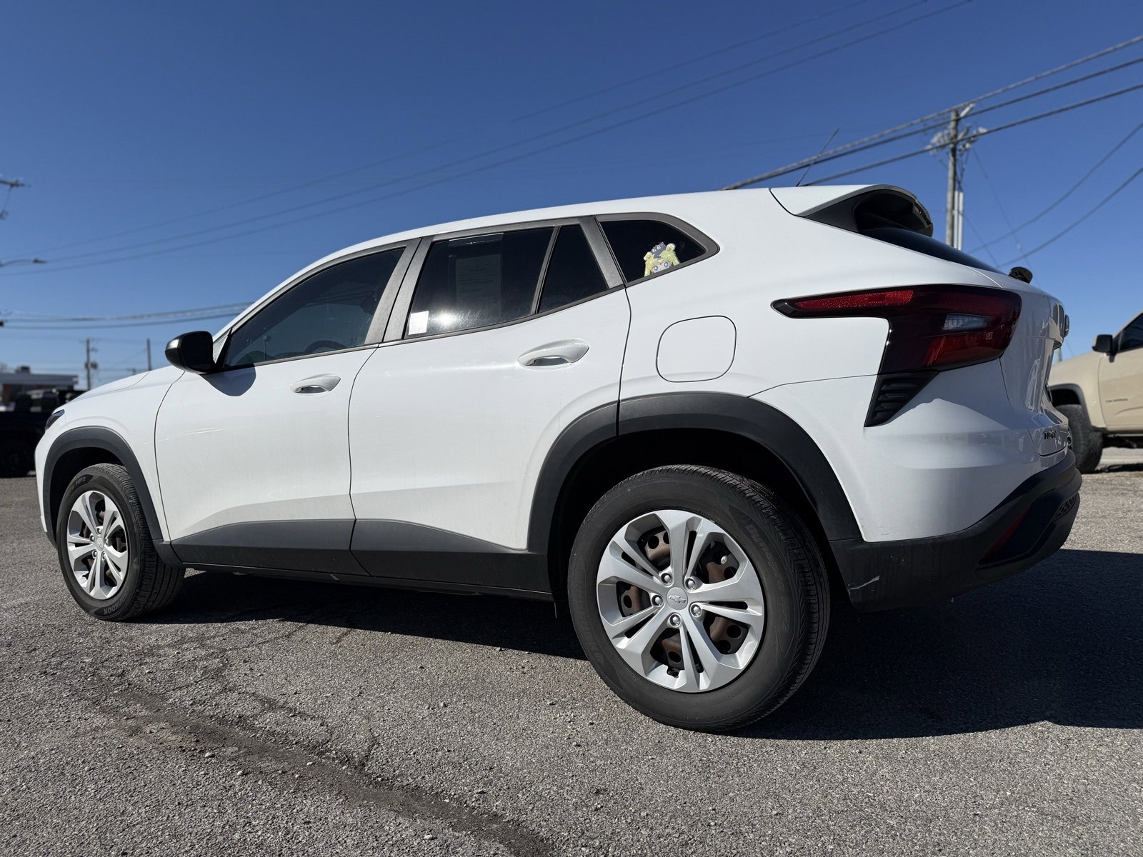 Used 2024 Chevrolet Trax LS image 4