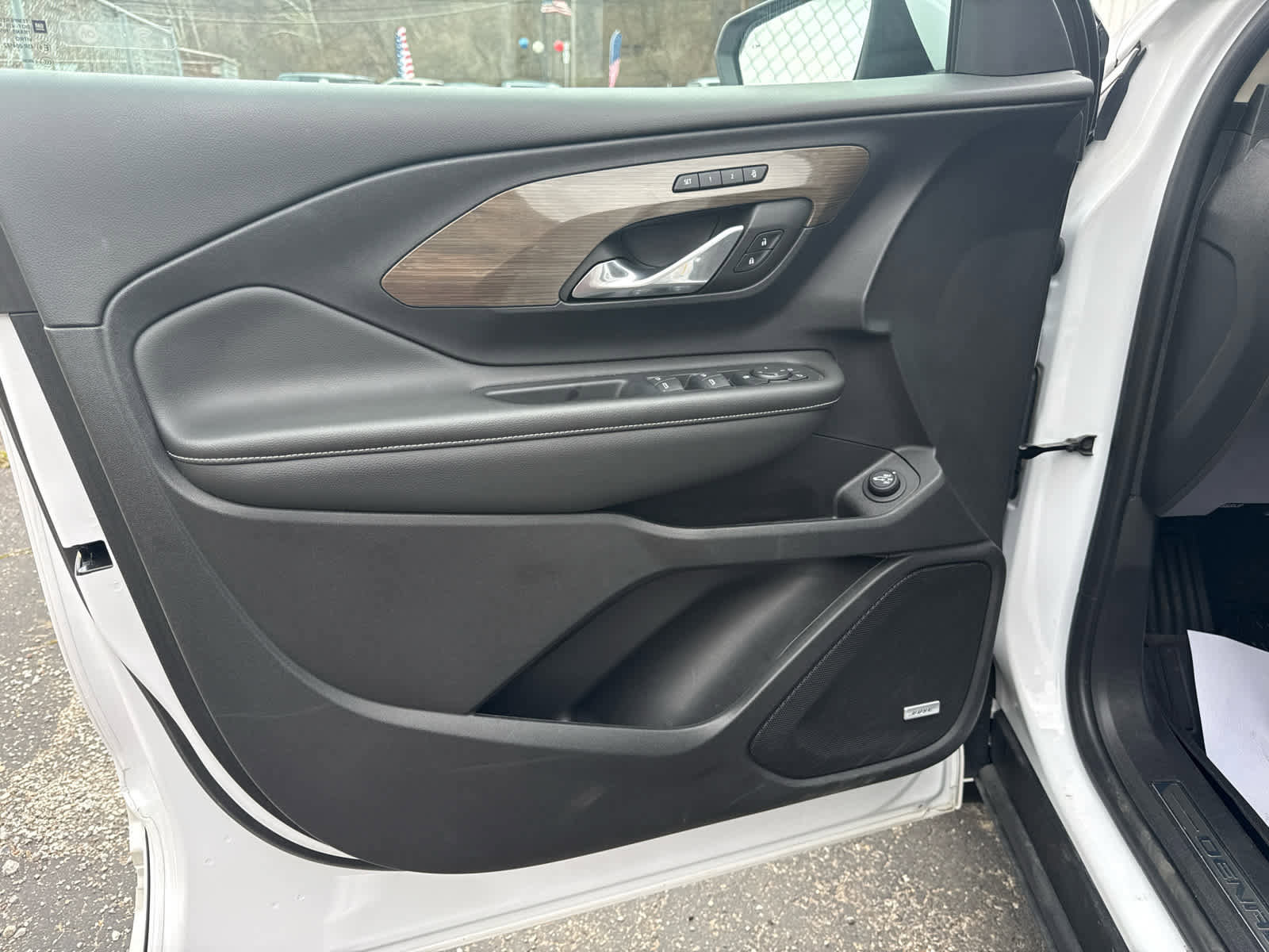 Used 2023 GMC Terrain Denali w/ Denali Premium Package image 12