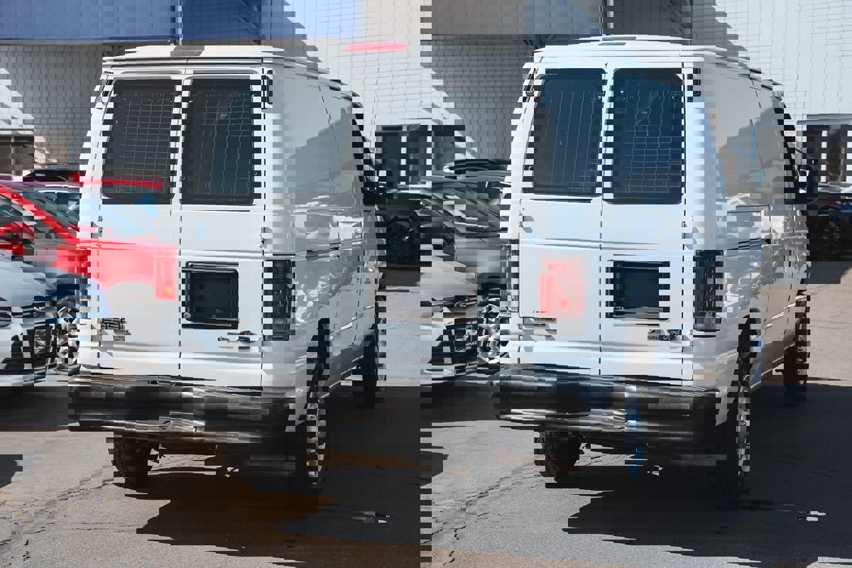 Used 2013 Ford E-150 and Econoline 150 image 6