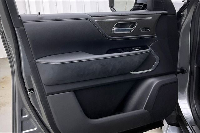 New 2026 INFINITI QX80 Luxe image 11