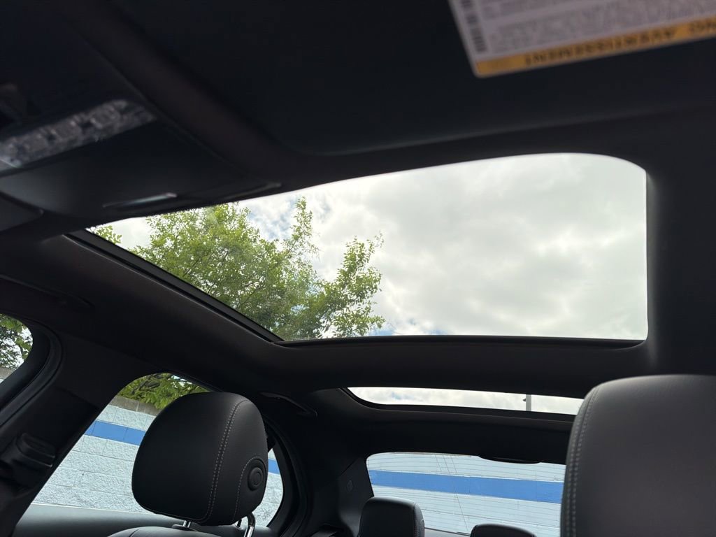 Used 2017 Mercedes-Benz C 300 4MATIC Sedan image 11